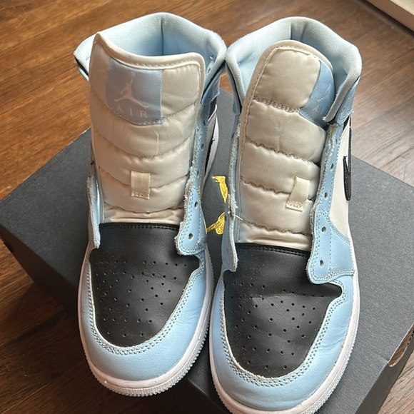 Air Jordan 1 Mid - Picture 2 of 9